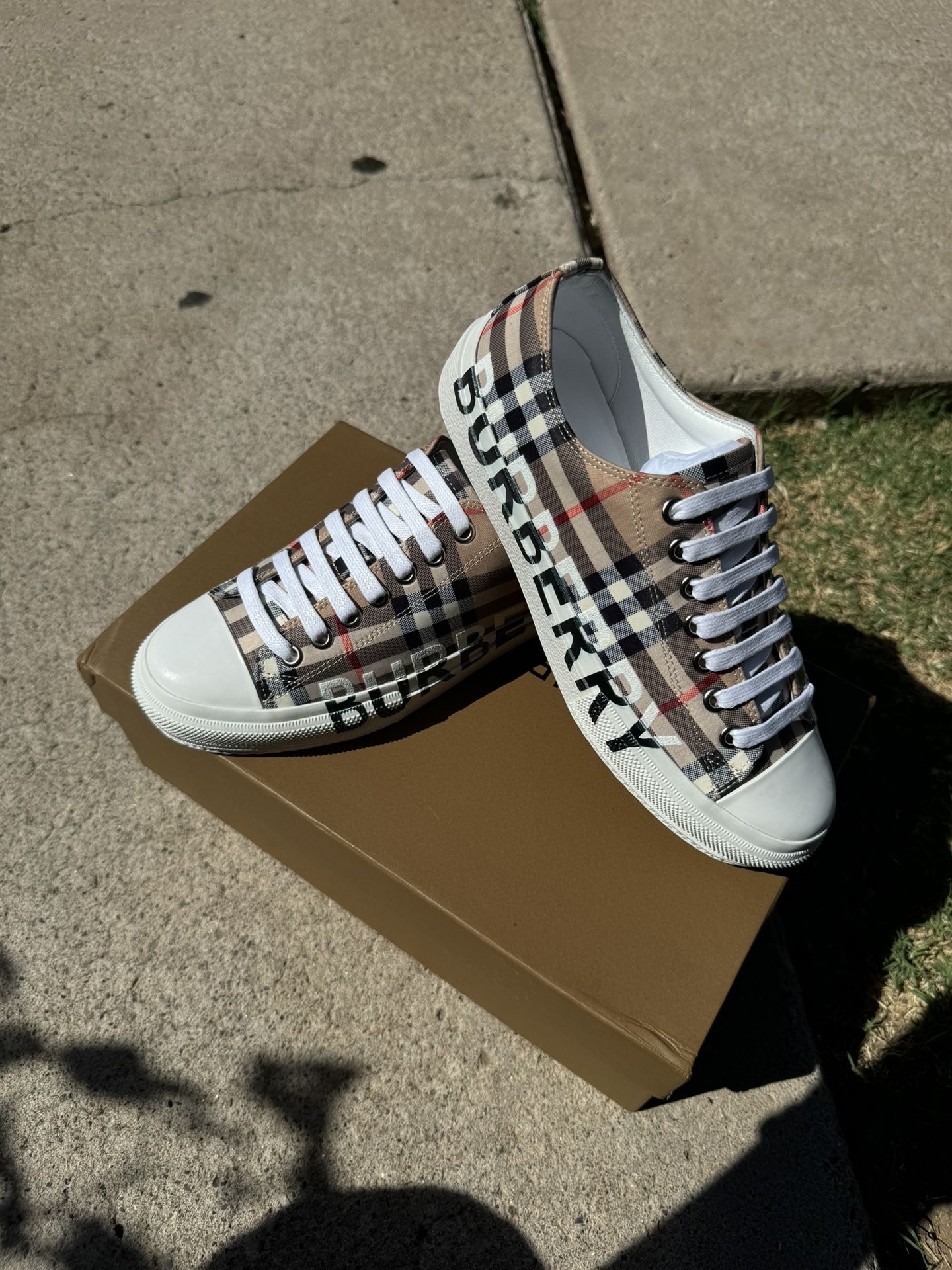 Burberry Shoes Women