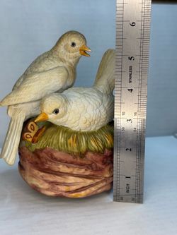 Vintage Flambro Fine Porcelain White Doves Birds Figurine Taiwan 6” Butterfly