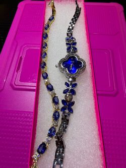 2 Piece Elegant Watch and Bracelet Set for Woman