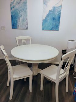 Dinning table and 3 chairs