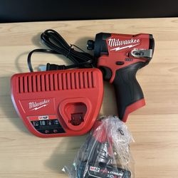 Milwaukee M12 Impact Driver 