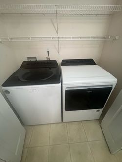 Whirlpool Washer and Dryer Set
