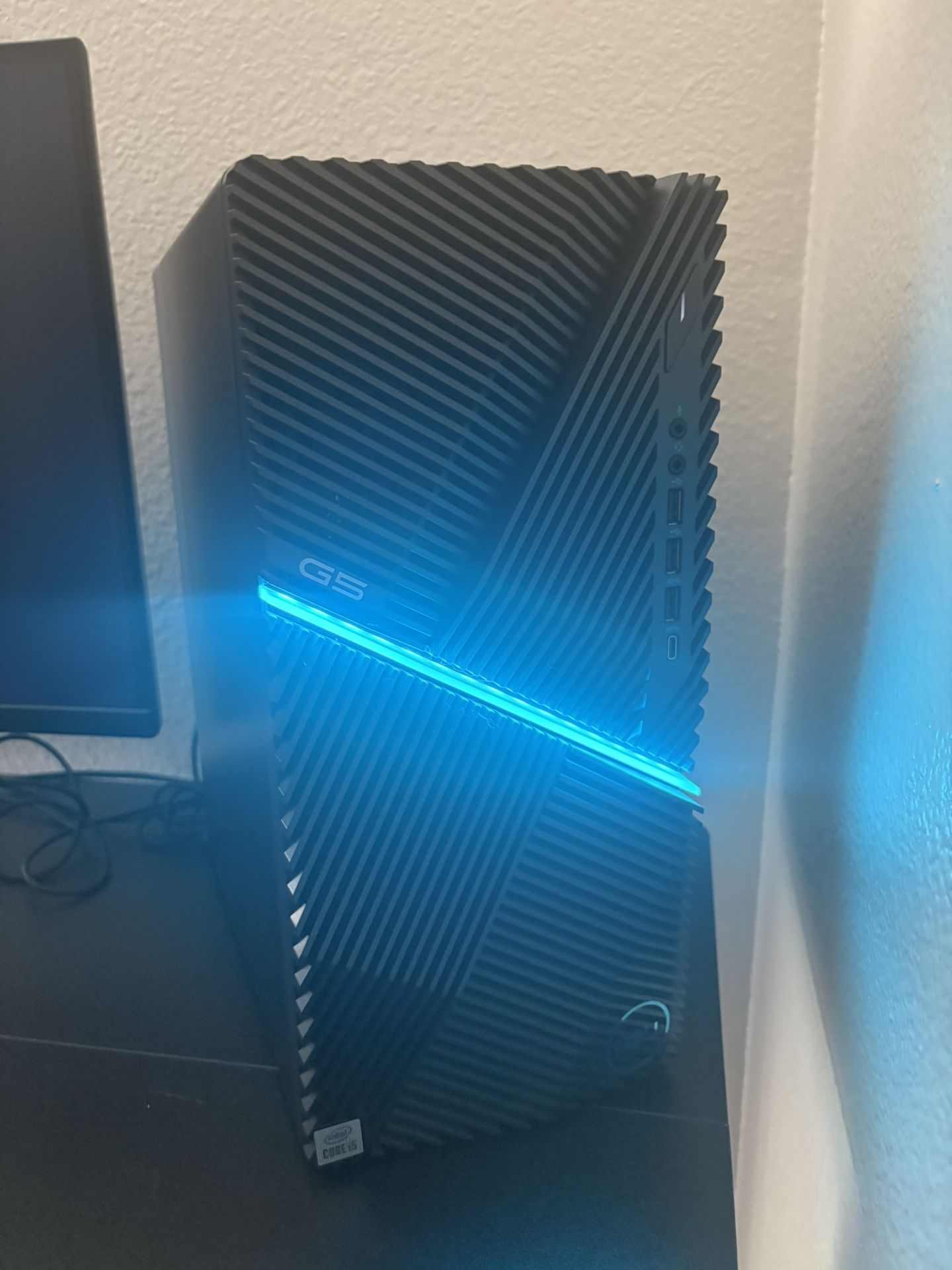 Dell G5 Gaming Computer