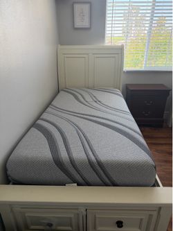 Brand New Twin Bed Frame – Never Used!