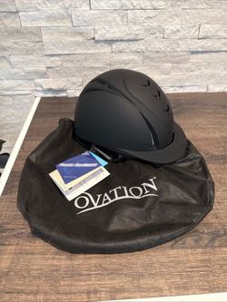 Ovation Horse-riding Helmet, Black, M/L  Brand New With Tags And Storage Bag NWT