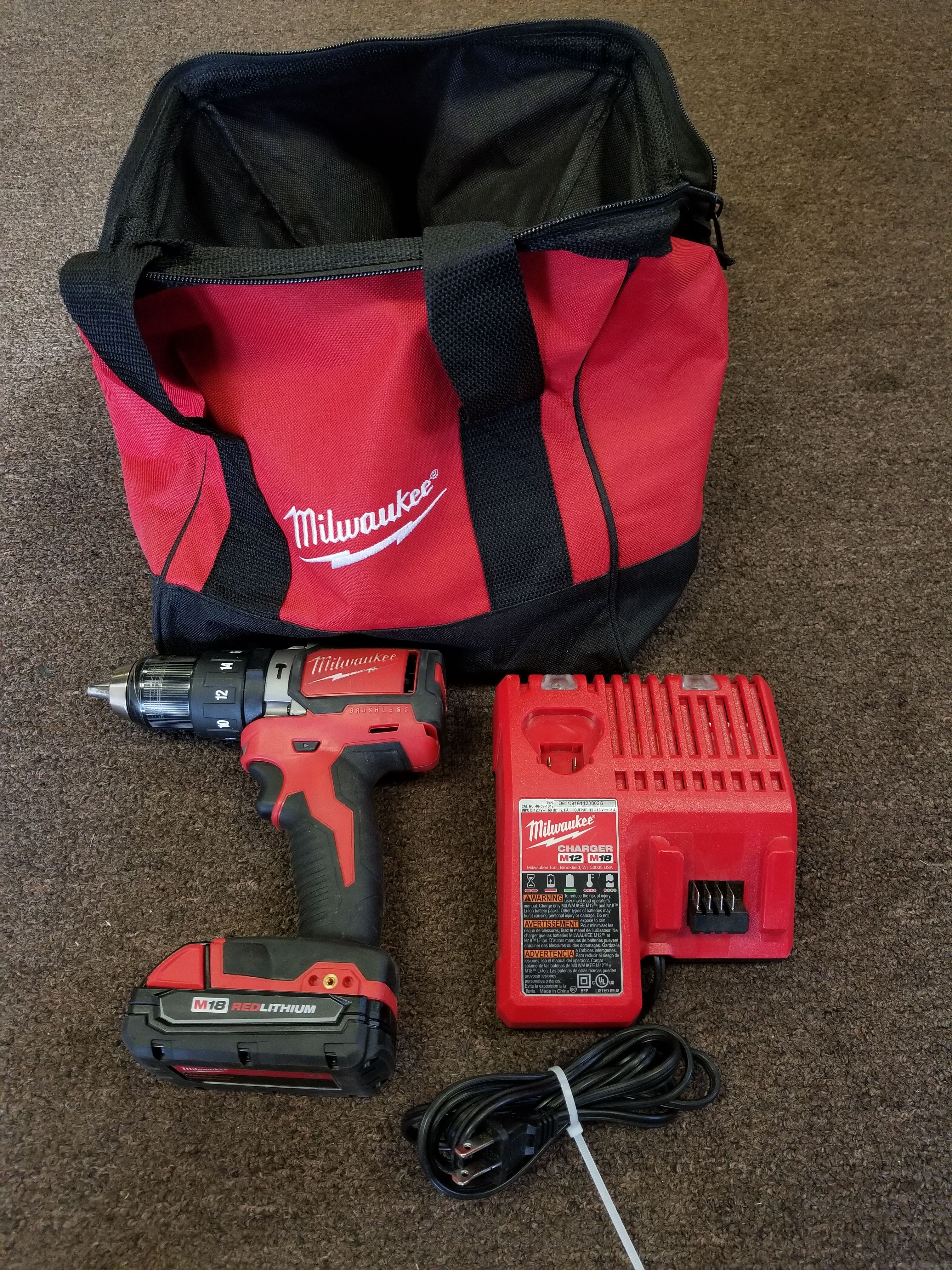 Milwakee 18v lothium Brushless Hammer Drill kit