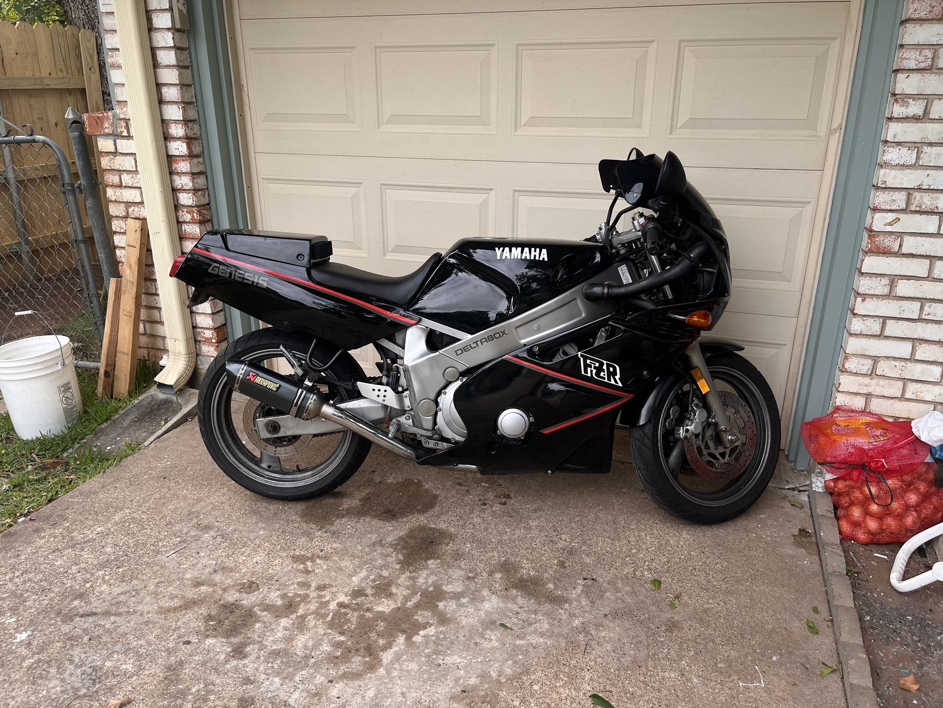 1992 yamaha fzr600