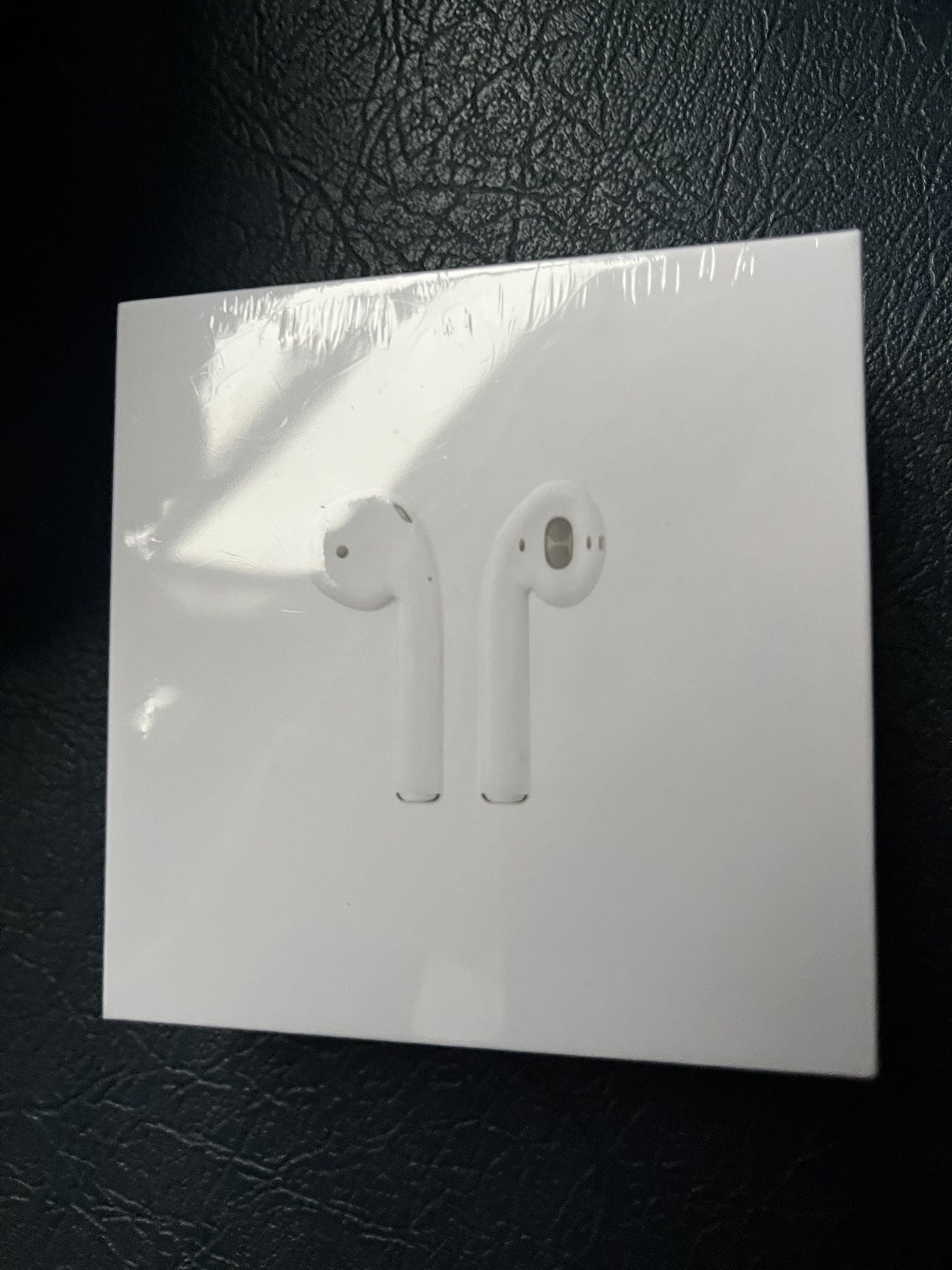 Apple AirPods 2nd Generation