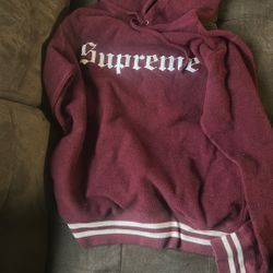 Supreme Hoodie 