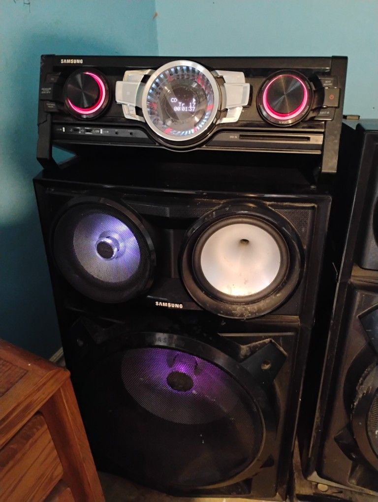 Samsung Giga Sound Beat