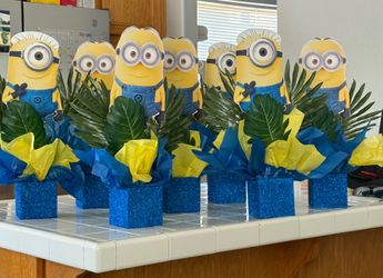 Minion centerpieces