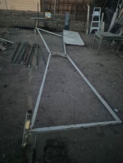 Large gate 17f wide $10