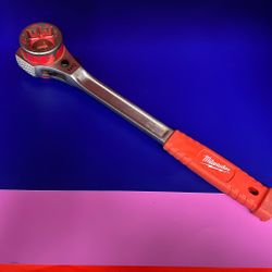 Milwaukee Ratcheting Wrench