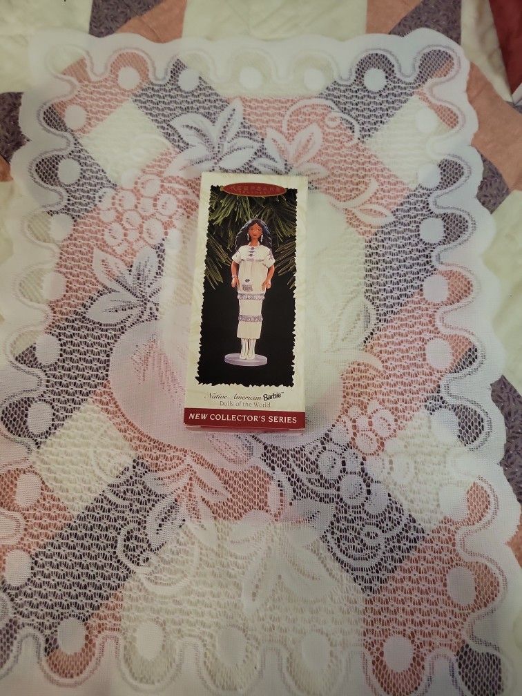 Hallmark Dolls Of The World Collection