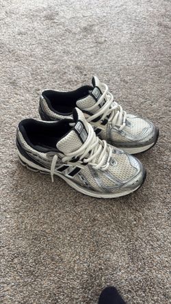 New Balances Size 8