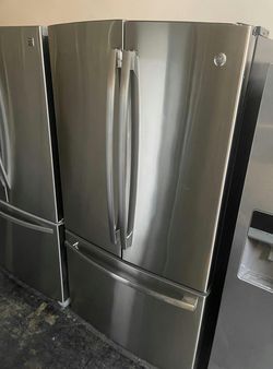 Deal: GE Stainless French Door Fridge – Bottom Freezer, LED