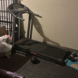 Treadmill 