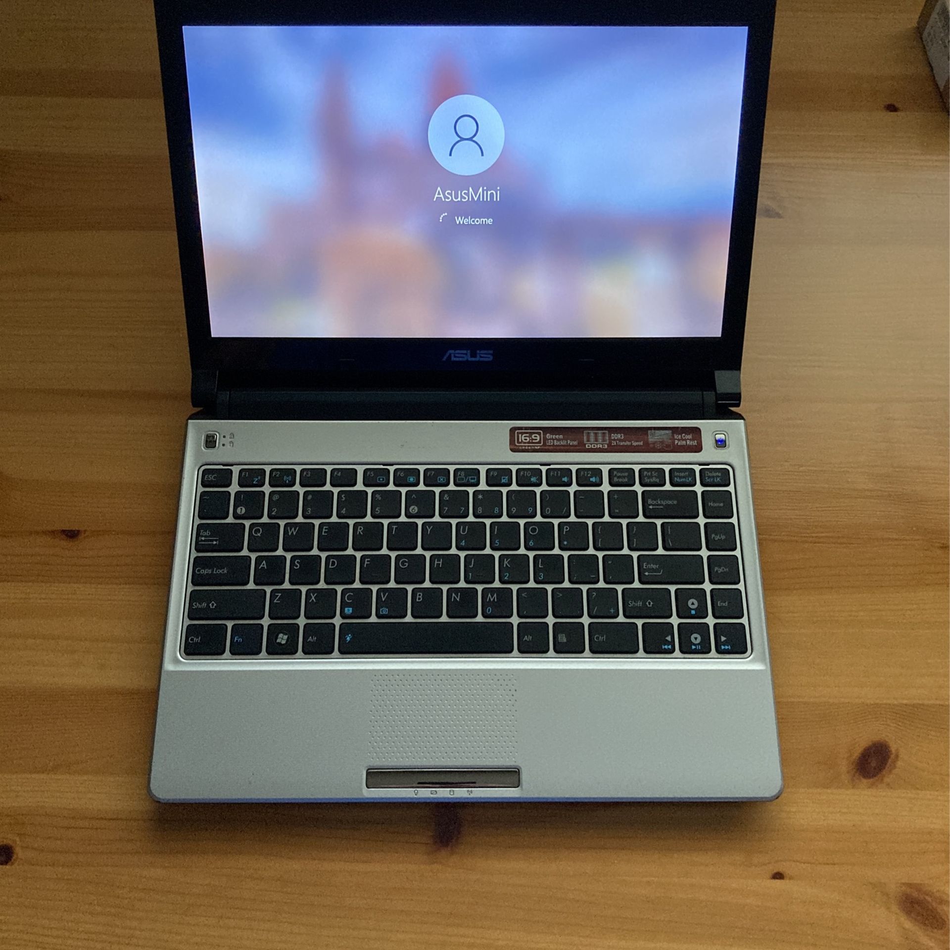 Laptop Asus 13’, 4gb RAM, 500gb HDD