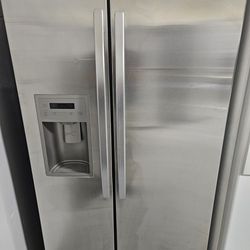 Kenmore 25.5CuFt Stainless Steel Side By Side Refrigerator