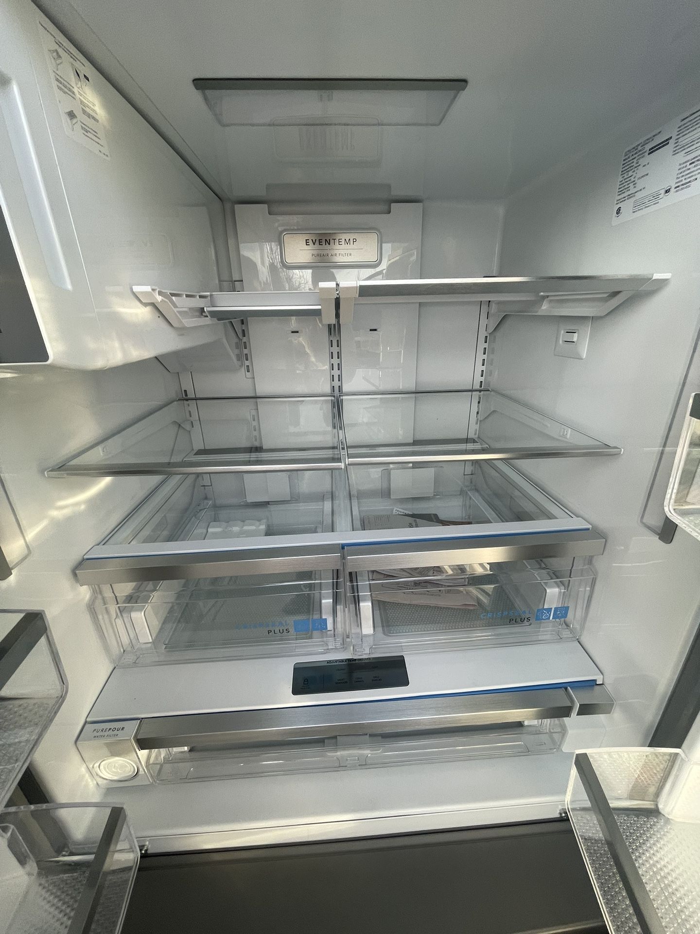 New Frigidaire Refrigerator 27.8 Cu