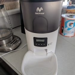 Automatic Pet Feeder