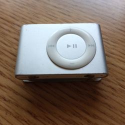 Silver Ipod Shuffle 2nd Generation 2gb