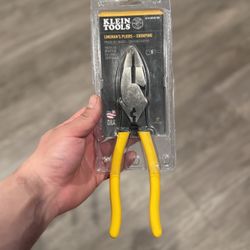 Klein Tools 9" Lineman's Pliers with Crimper (USA Made) 🇺🇸