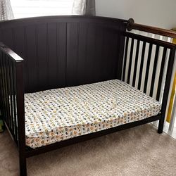 4 In 1 Crib With Mattress