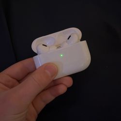 100% AUTHENTIC AIRPOD PRO GENERATION 2
