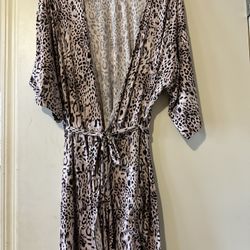 Women’s Robe Size 2X/3X