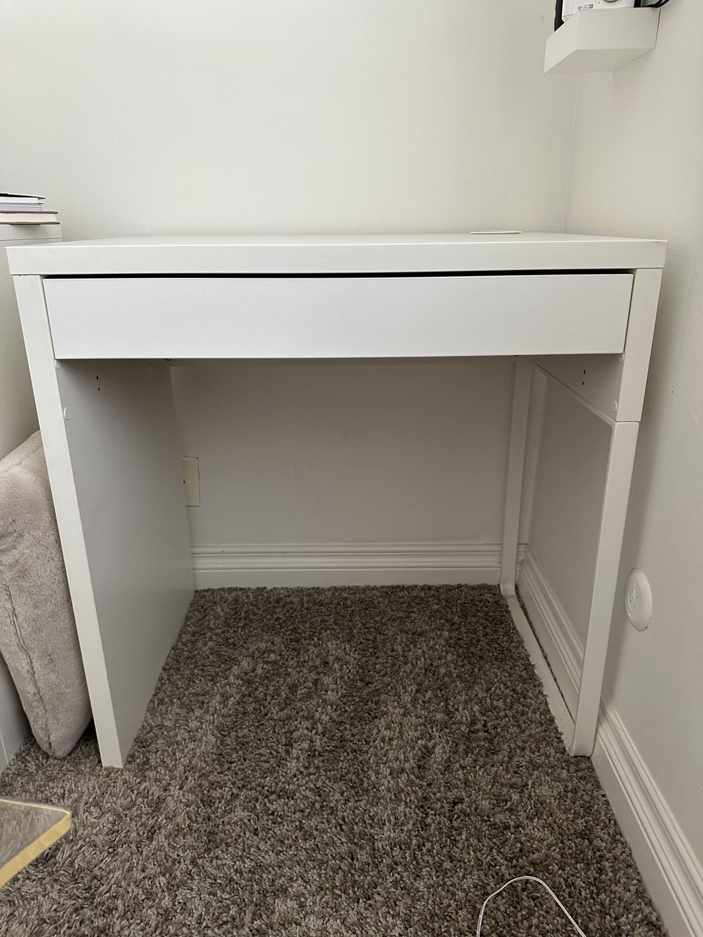 White Desk