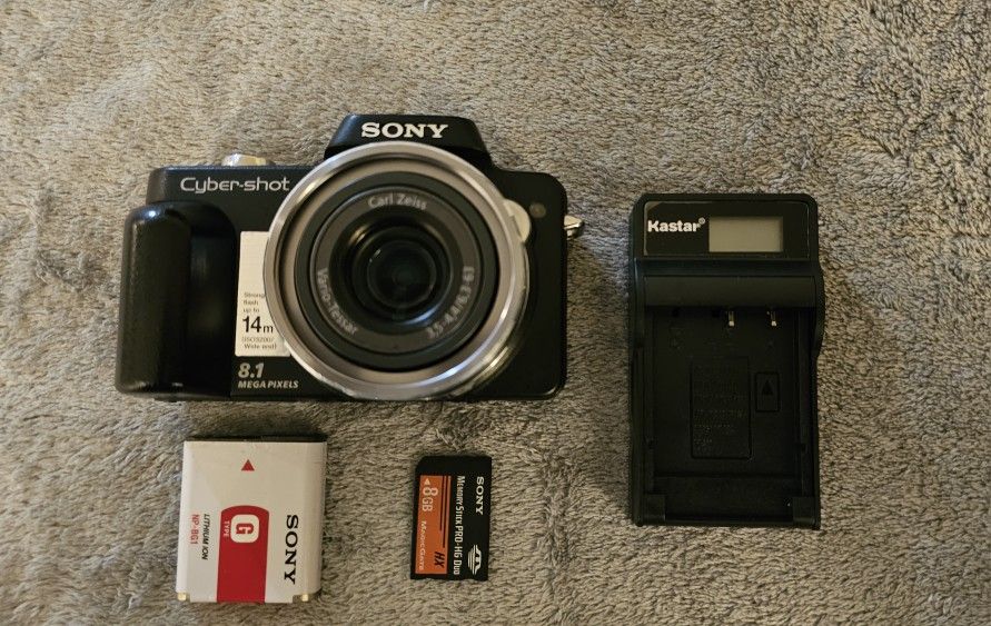💥Retro Sony Cyber-shot DSC-H3 Digital Camera Bundle + Case & Memory Stick- Works Perfectly!