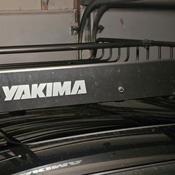 Yakima MegaLoad Warrior Cargo Basket And Rack