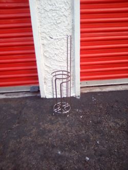 toilet paper holder pickup 2-11 pm rainbow/Charleston cash only read description