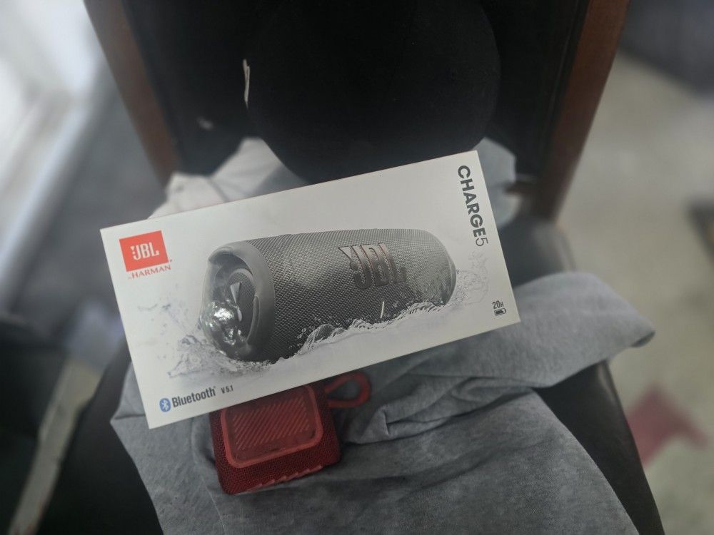 Jbl Charge 5 Like New