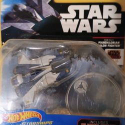 Star Wars Hot Wheels Mandalorian Talon Fighter