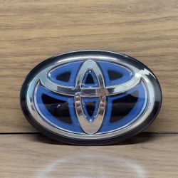 2021-2023 Toyota Camry Emblem 