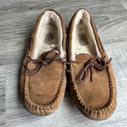 UGG Fleece Lined Moccasins/Loafers Men’s Size 7 