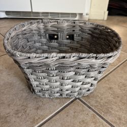Electra Bicycle Handlebar Wicker Basket w Metal Frame