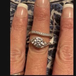 Cz Set. 6/7 Finger. Looks Super Real. Band Comes Free. See My Page 