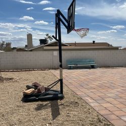 Basketball Hoop!! $25