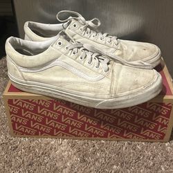 Old Skool True White Vans with original box