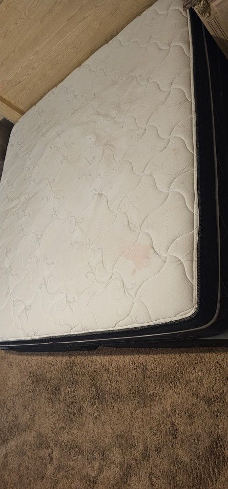Clean King Matress ! Box Spring Included !