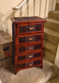 Island-Themed 5-Drawer Piece