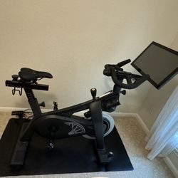 SoulCycle Bike (like new!)