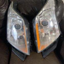 Cadillac SRX 2010-2016  Headlights 