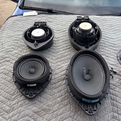 Bocinas Y Estéreos