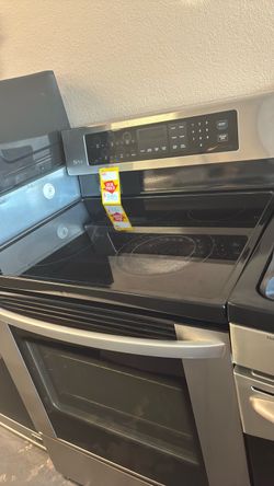 Like new LG electric stove