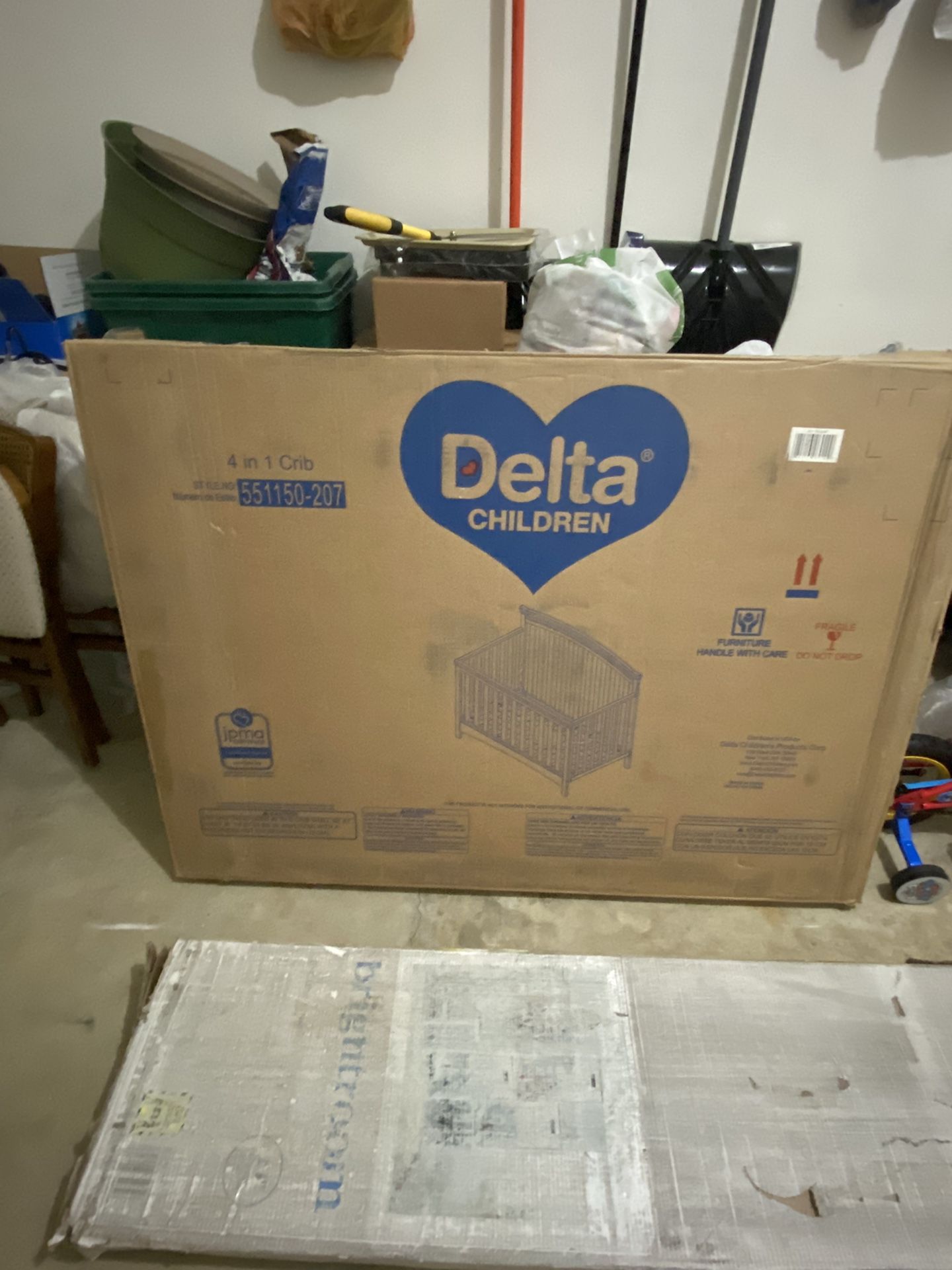 Delta Children® Emerson 4-in-1 Convertible Crib