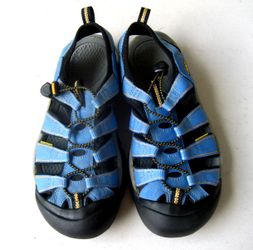 Nearly NEW Keen Women's Sandals 7.5